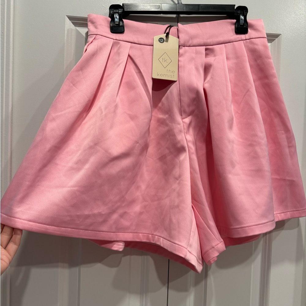 The Kemist High Waist Pink Pleated Shorts